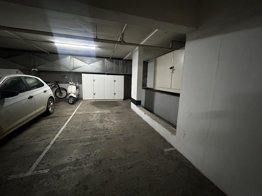 To Let 1 Bedroom Property for Rent in Mouille Point Western Cape